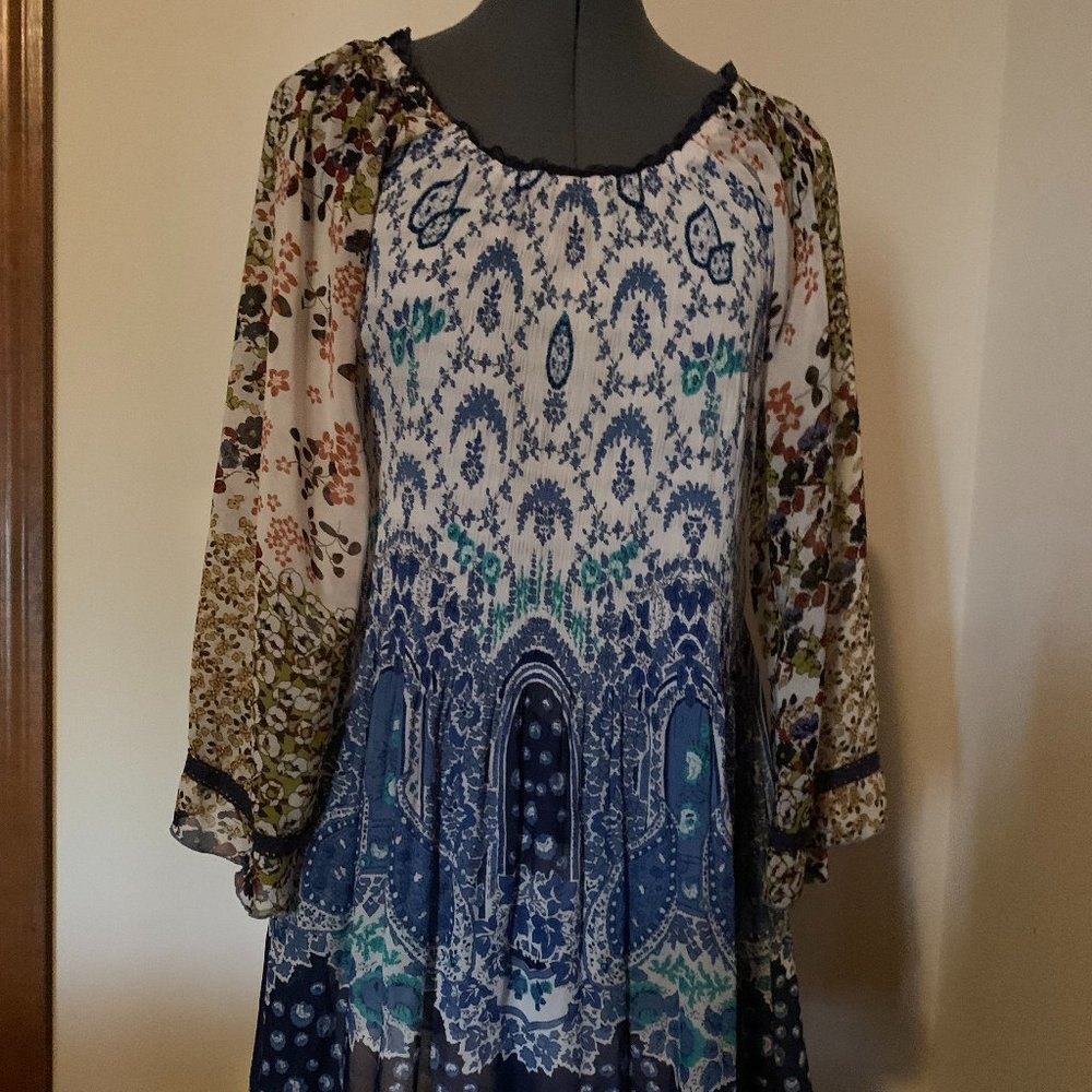 Faith top Size Med